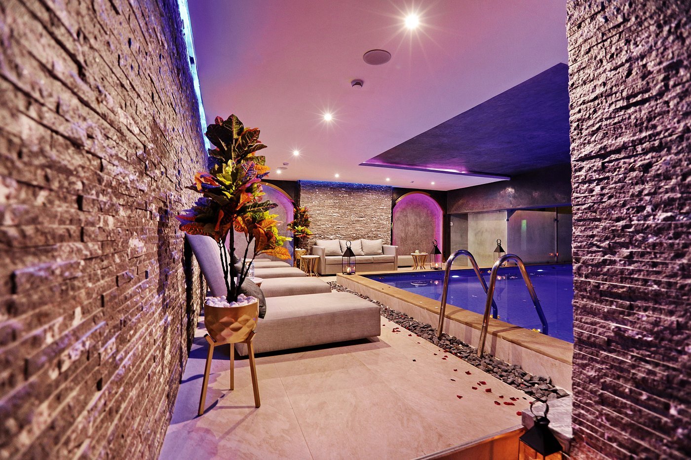 escape-the-hustle-and